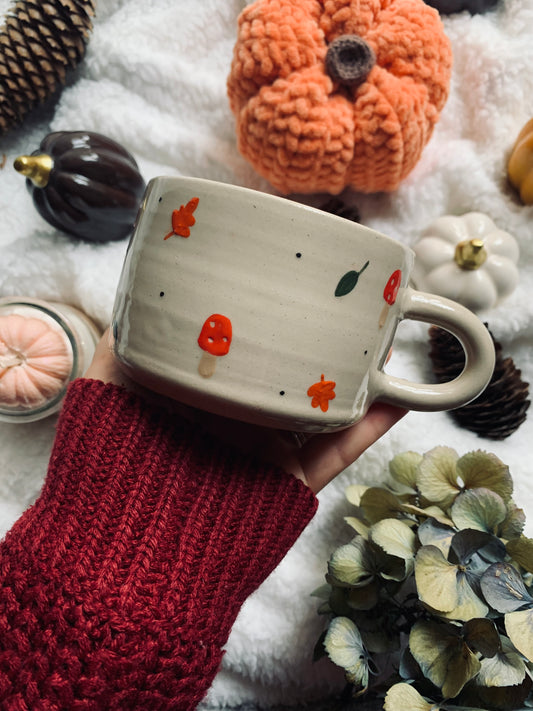 Tasse avec champignons